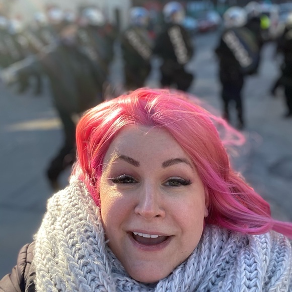 Meet your Posher, Patty - Picture 2 of 2